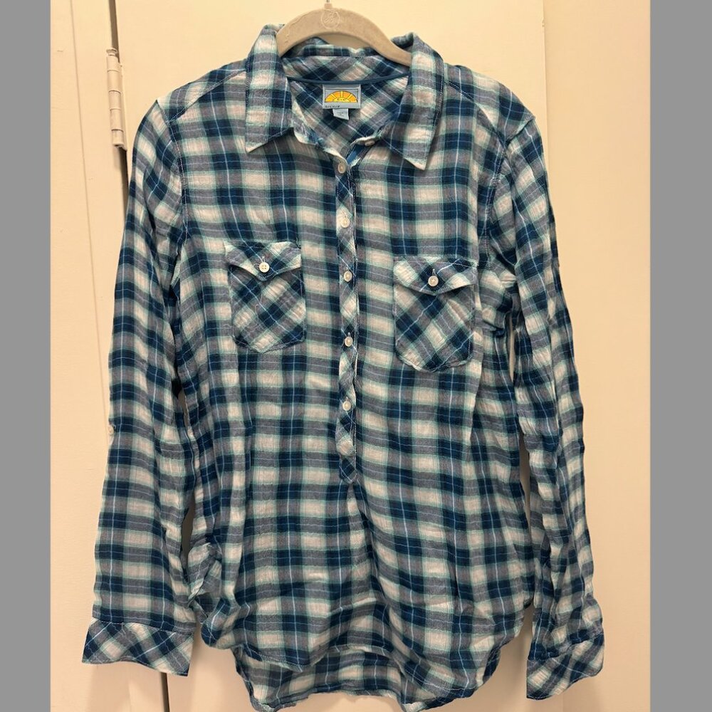 C&C California Flannel Button Down in Size S